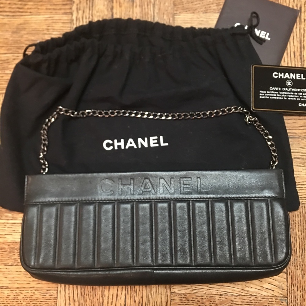 CHANEL Classic clutch